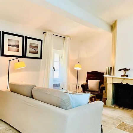 Apartment Charmante Im Historischen Zentrum By Interhome