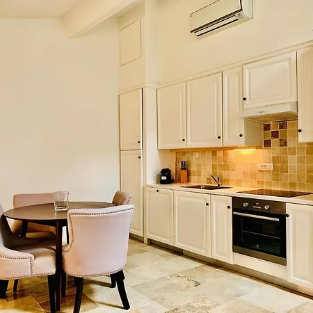 Charmante Im Historischen Zentrum By Interhome Apartment Saint-Tropez