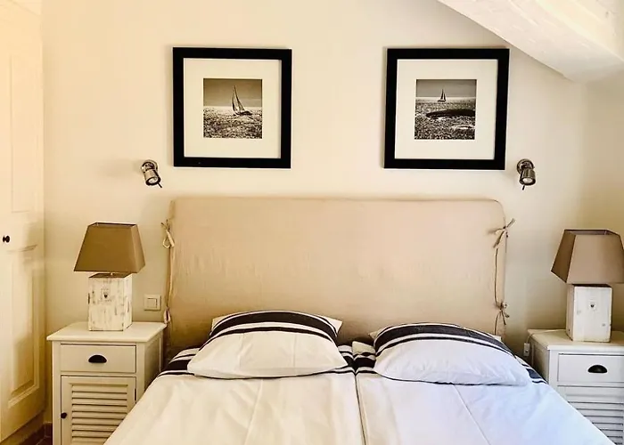 Charmante Im Historischen Zentrum By Interhome Saint-Tropez