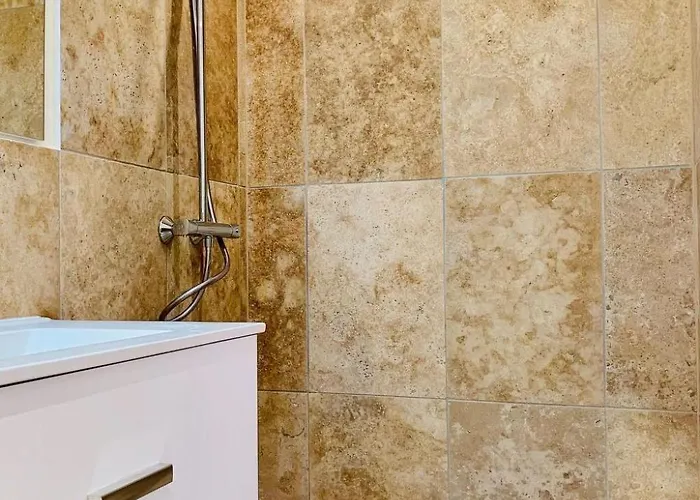 Apartment Charmante Im Historischen Zentrum By Interhome